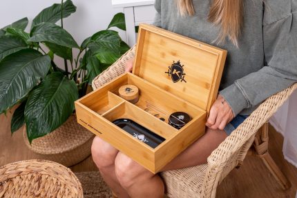 Kozo Wooden Stash box – Magnetic Top