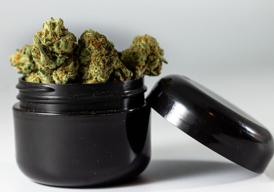 Best Stash Jars for Keeping Your Herbs Fresh and Secure