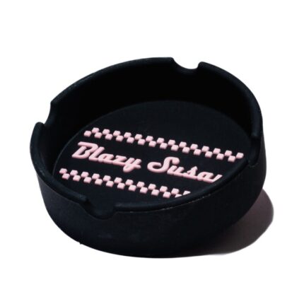 Blazy Susan Classic Silicone Ashtray Black.jpg