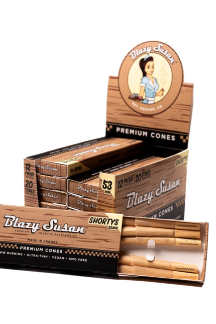 Blazy Susan Unbleached Pre Rolled Cones 53mm 20ct scaled 1.jpg